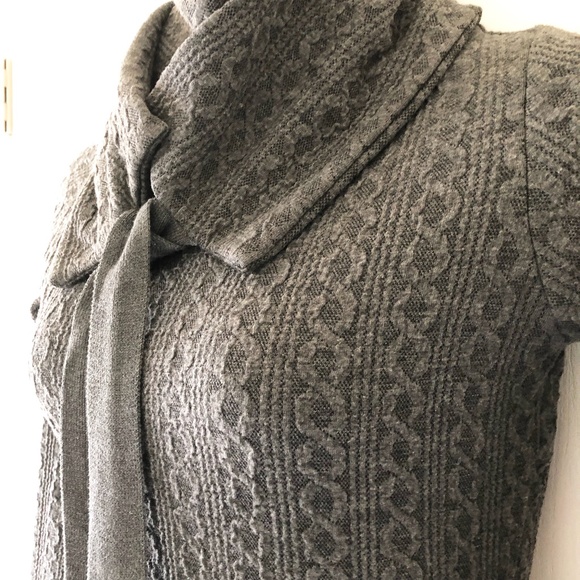 EUC Unique Turtle Neck Wrap Grey Tunic Sweater Size S - Picture 2 of 16